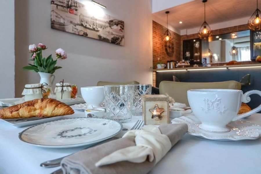 Petit-déjeuner à la Maison du Poêlon